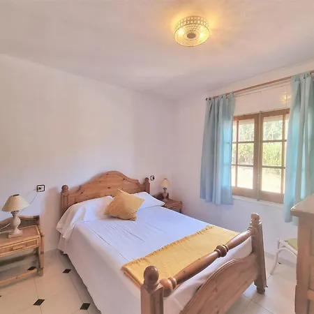 Villa Beautiful With Communal Pool L'Escala